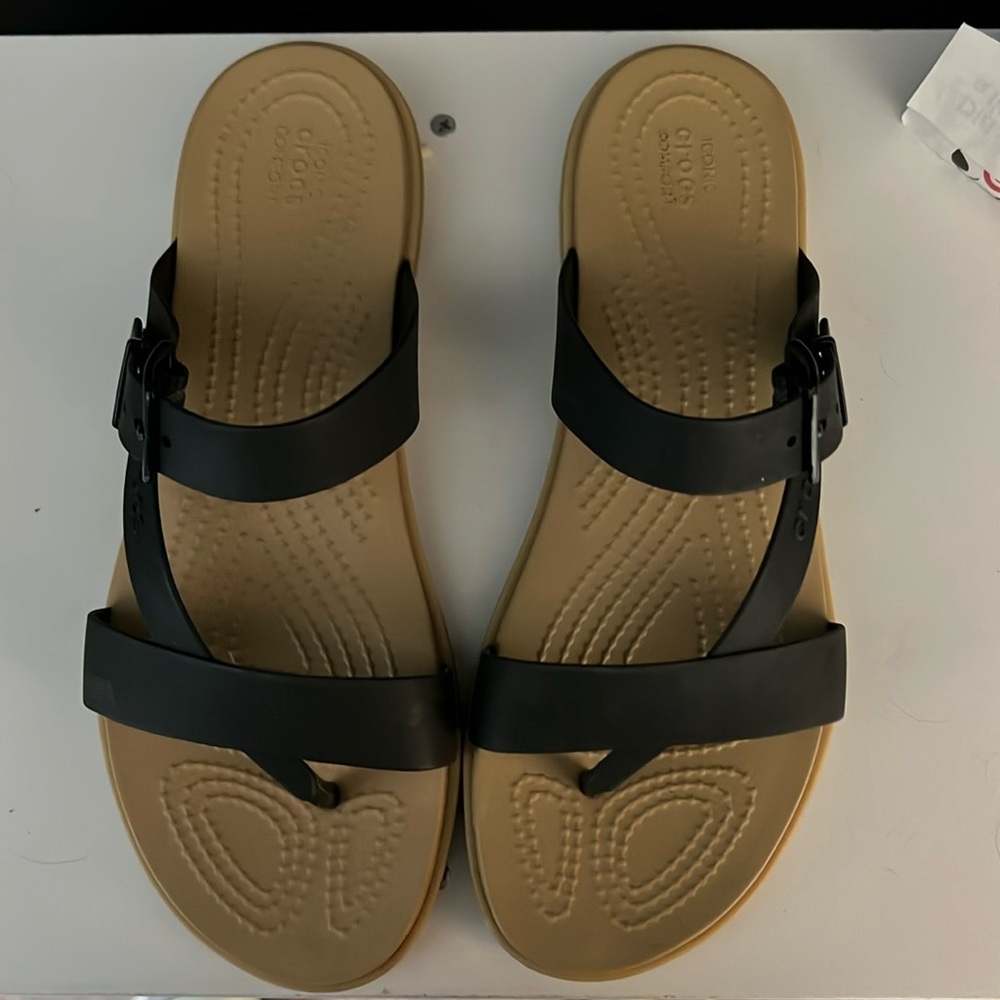 Croc Sandals (W9)